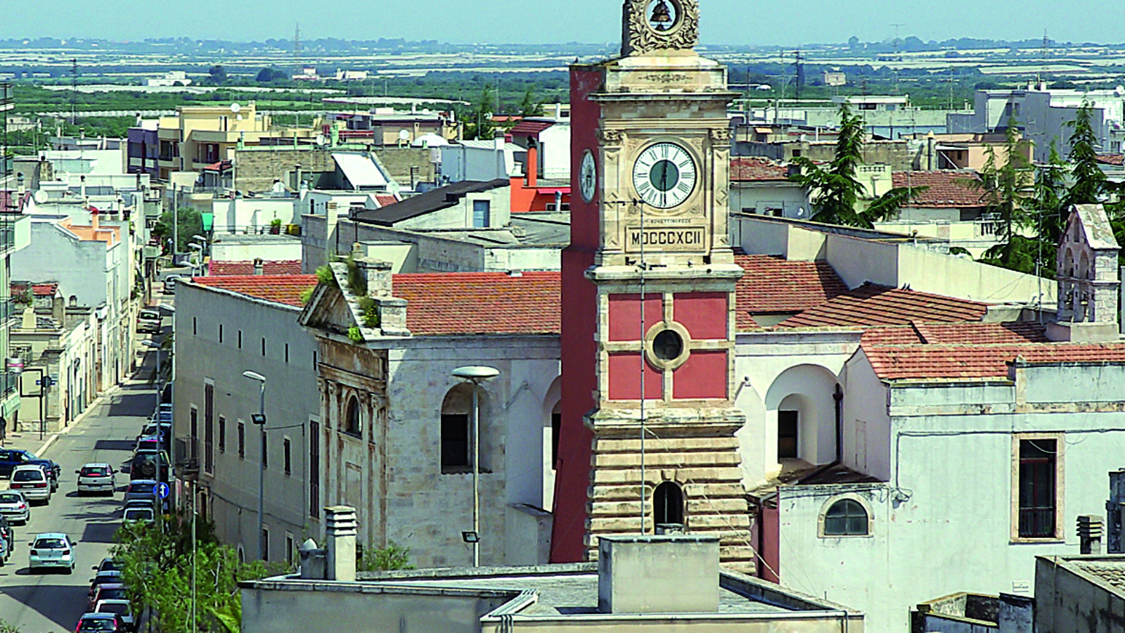 La-torre-dellorologio-accanto-alla-chiesa-di-San-Giovanni-Battista-San-Giovanni-1